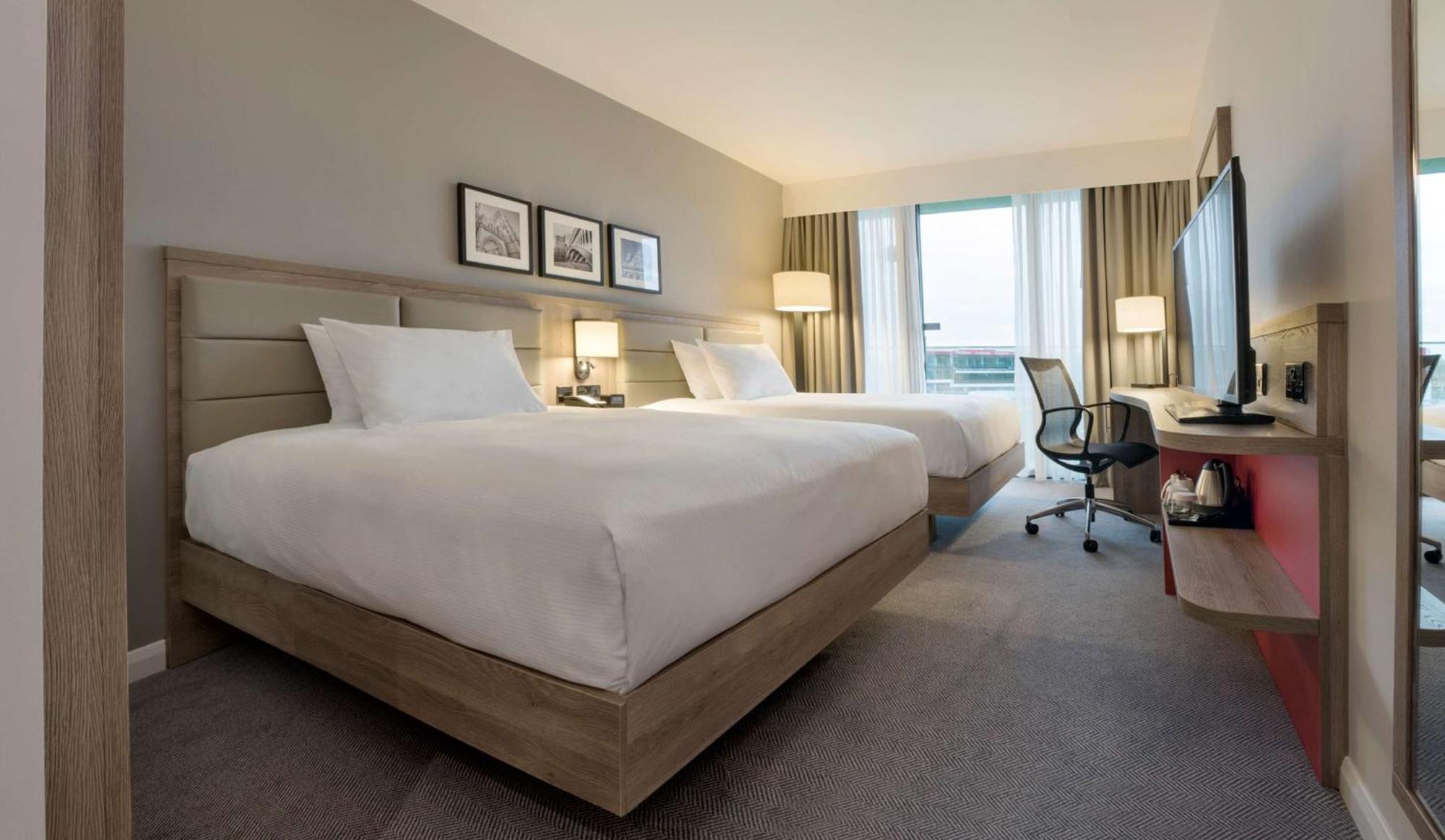 Hilton Garden Emirates Old Trafford Hotel 4*