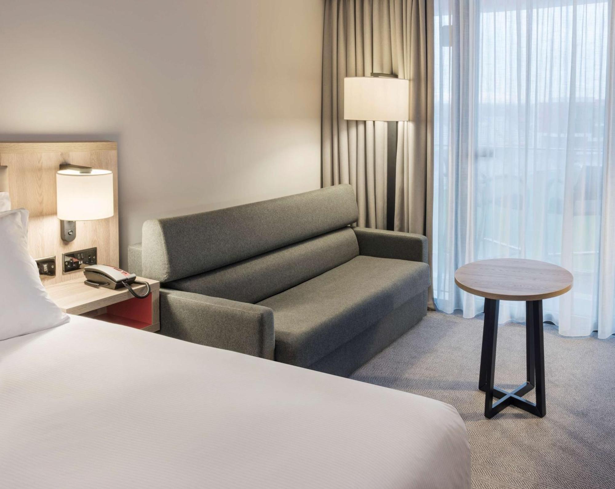 Hilton Garden Emirates Old Trafford 4*