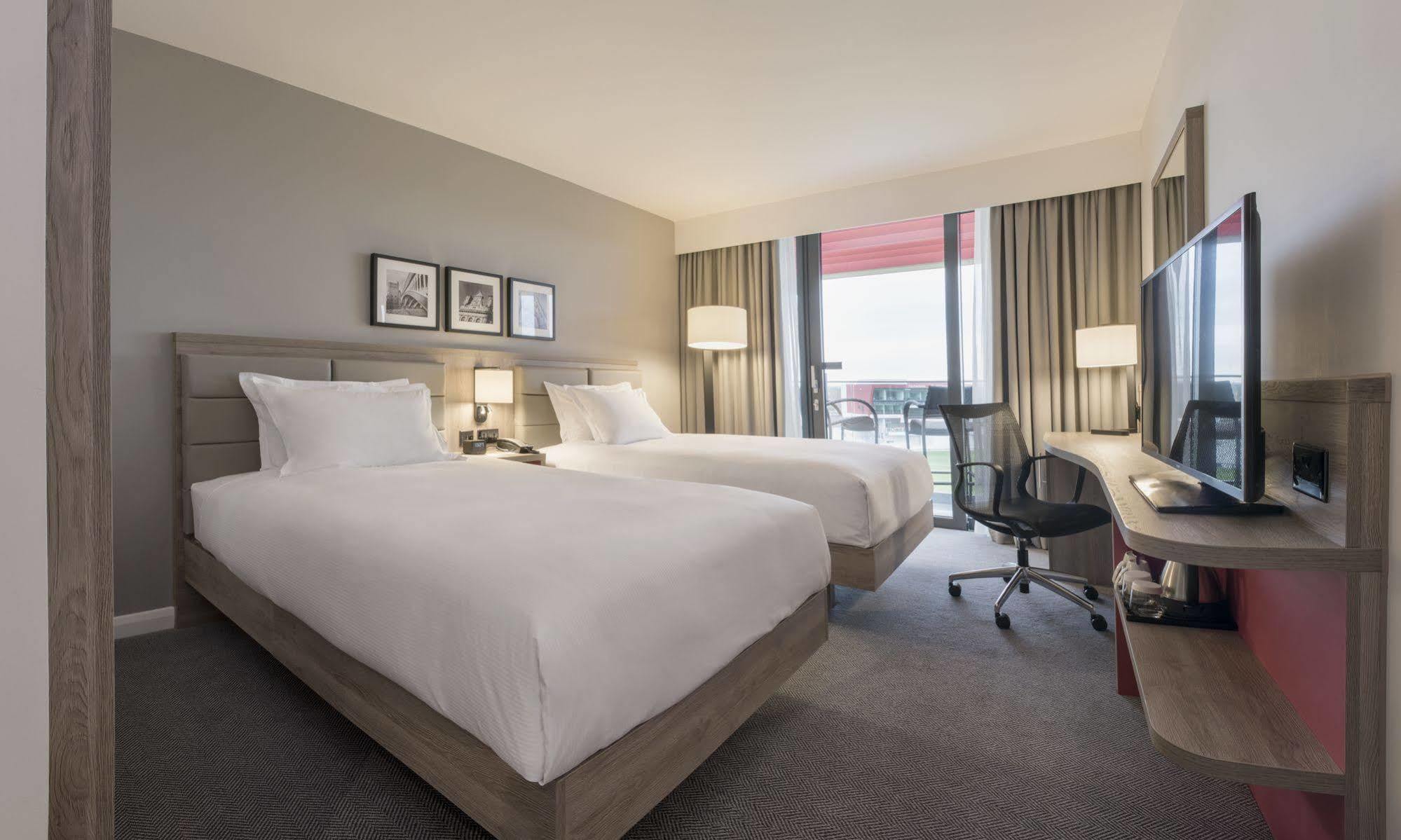 Hilton Garden Emirates Old Trafford Hotel