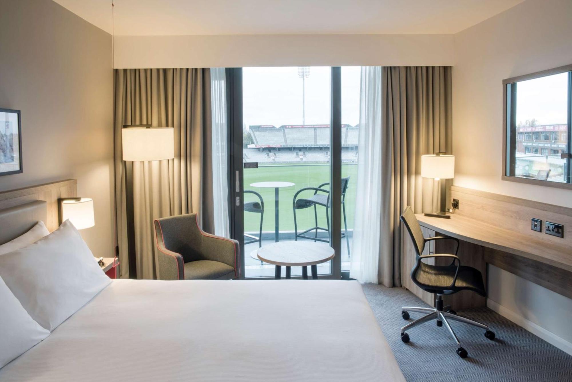 Hilton Garden Emirates Old Trafford Hotel 4*
