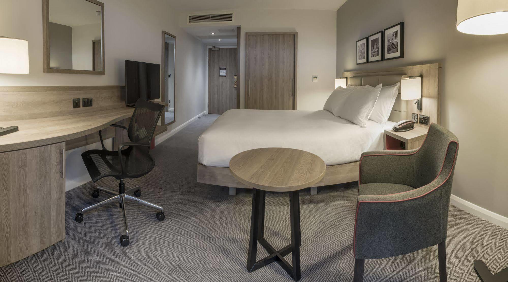 Hotel Hilton Garden Emirates Old Trafford 4*